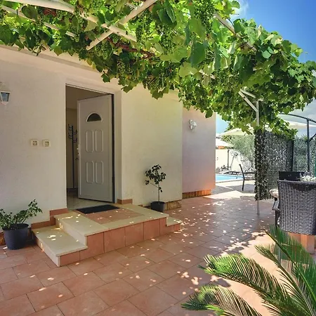 Vikendica House Michelle *