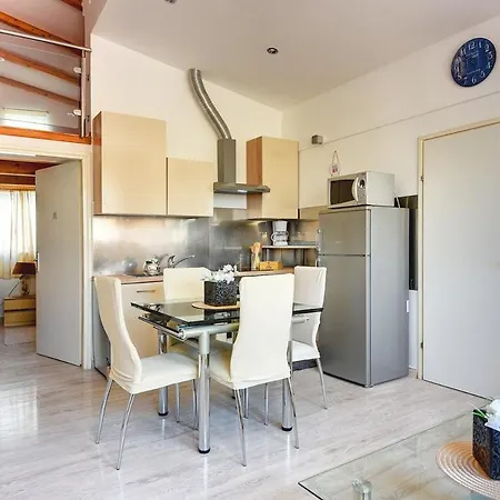 Michelle Holiday home Sisan